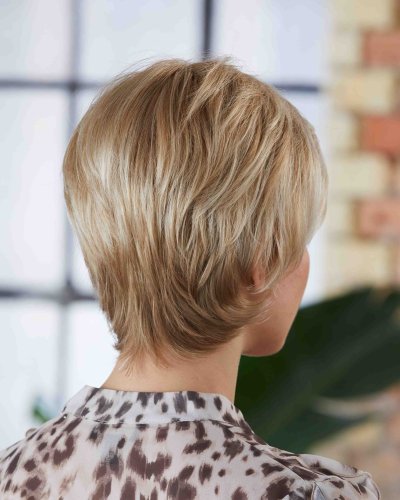 Clarity Wig by Natural Image  (Petite)